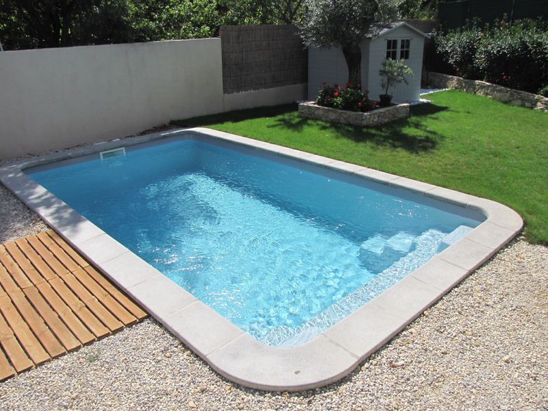 Achat et installation d'une piscine polyester dans le Var