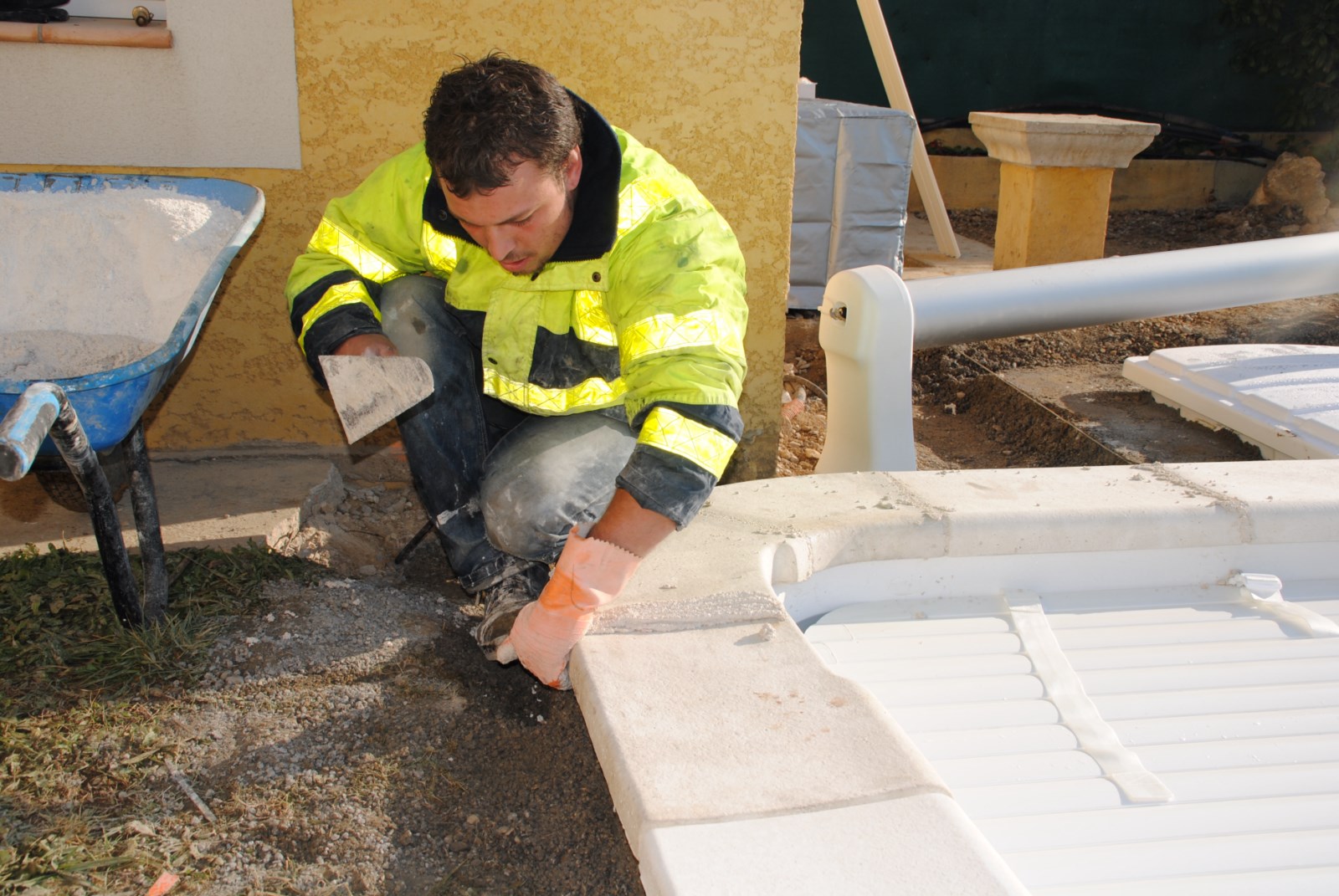 joints de margelles imperméables sur coque polyester