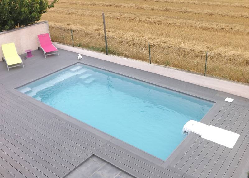 Modèle piscine coque polyester rectangulaire sur Bordeaux prix