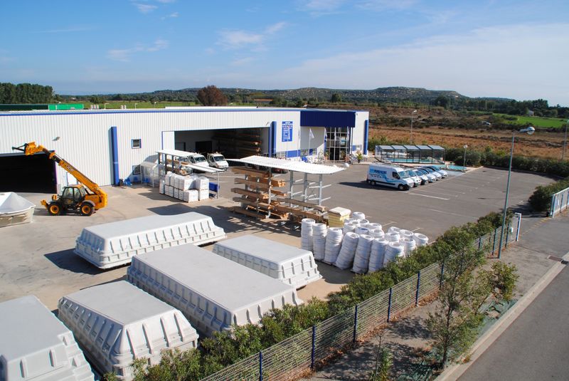 usine de fabrication piscine coque polyester