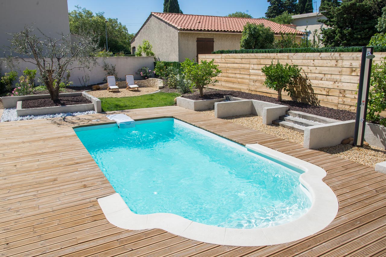 Ou trouver une piscine coque polyester à installer nous même sans local technique à ROQUEFORT LA BEDOULE ou LA CIOTAT