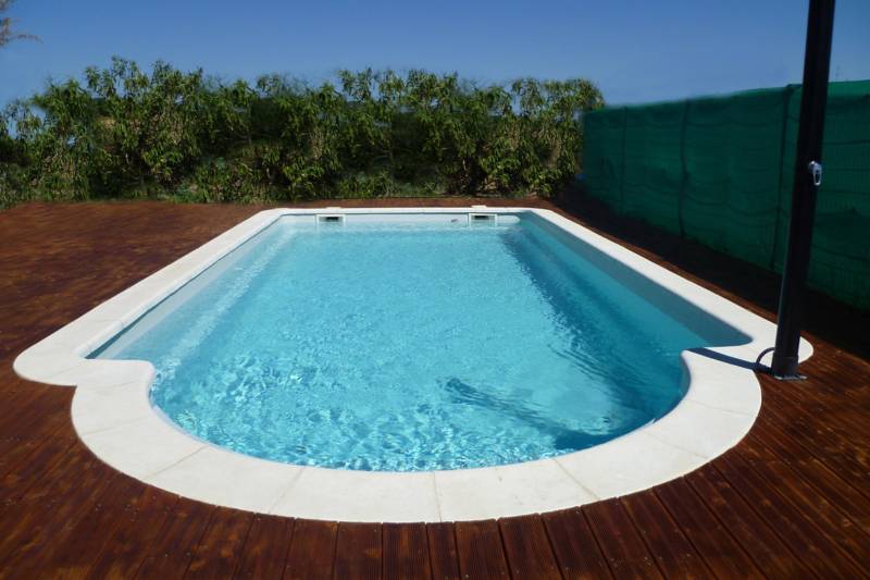 Modèle de coque polyester avec escalier roman et banquette sur Chambéry