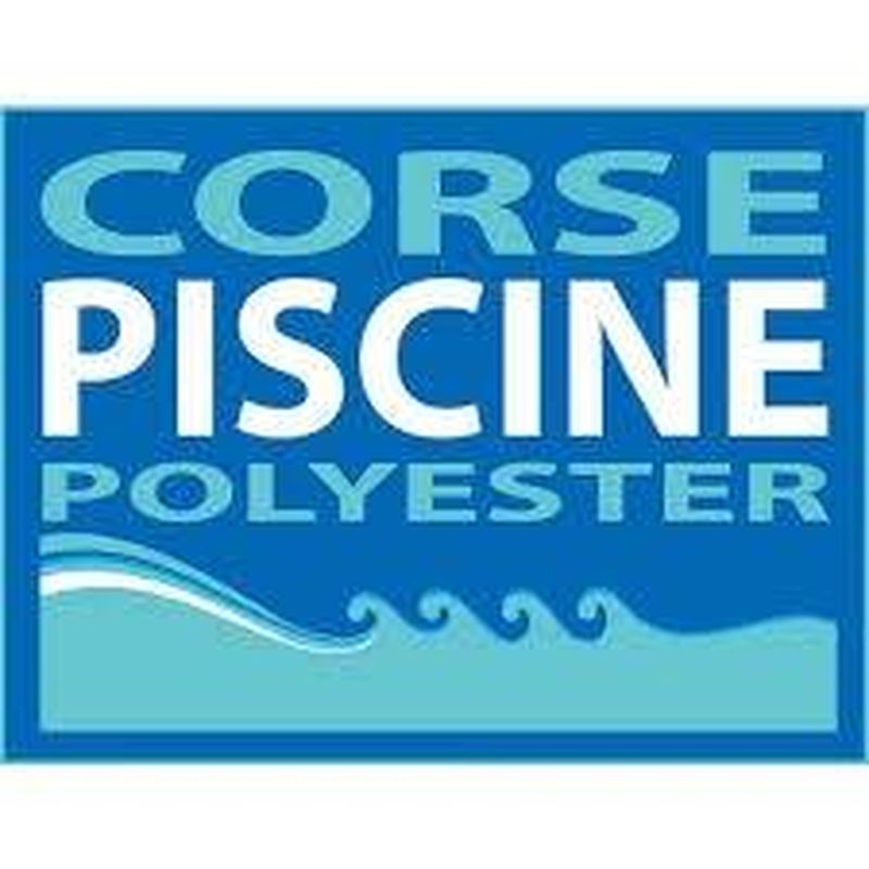 PISCINES COQUE POLYESTER EN CORSE