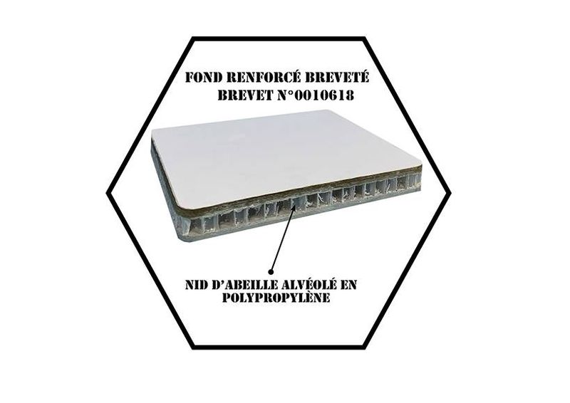 PISCINE COQUE POLYESTER AVEC STRUCTURE BREVETÉE ET FOND RENFORCÉ EN NID D'ABEILLE